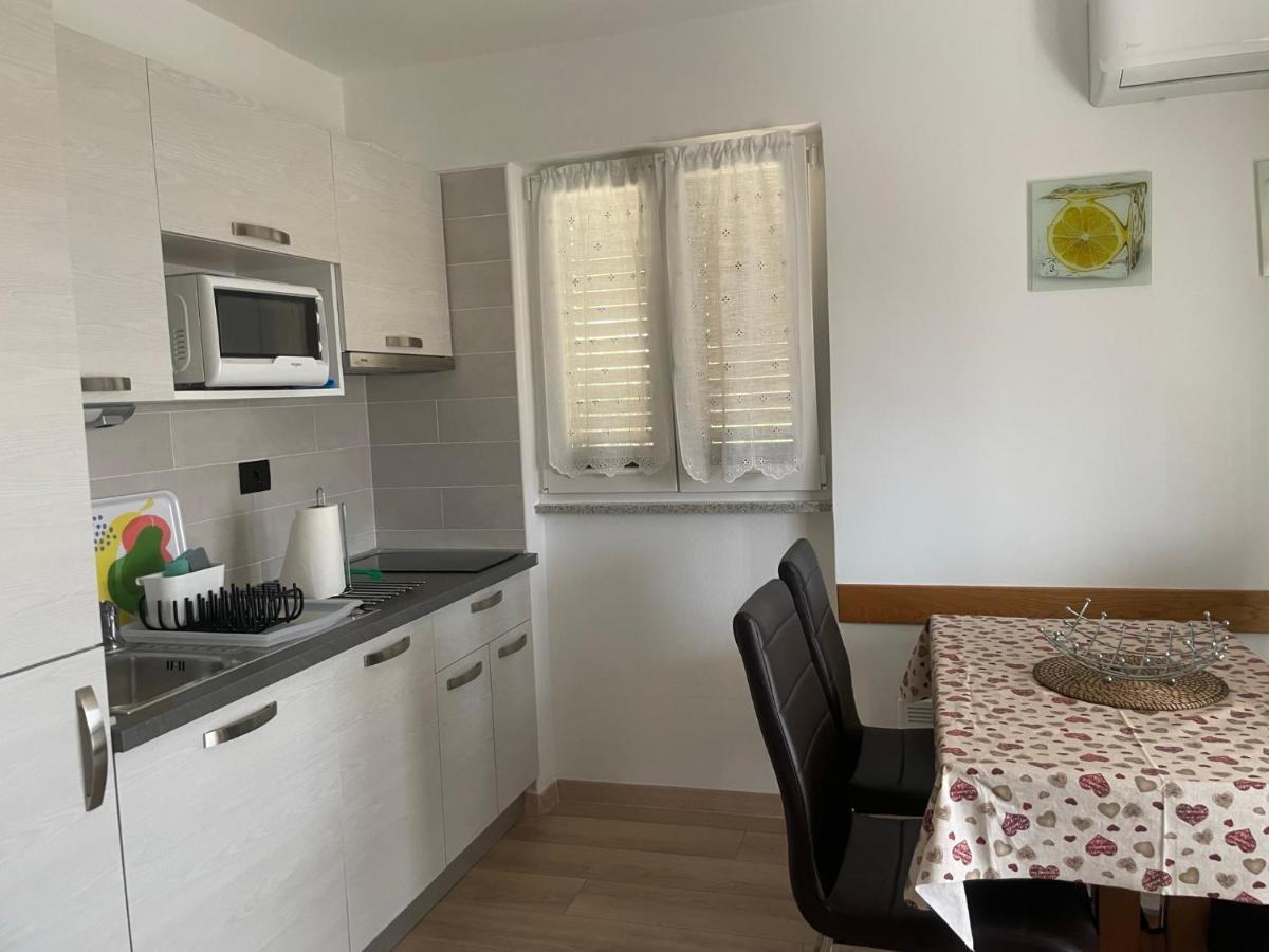 Residence4A-Appartamento Bianco Ravni Zewnętrze zdjęcie