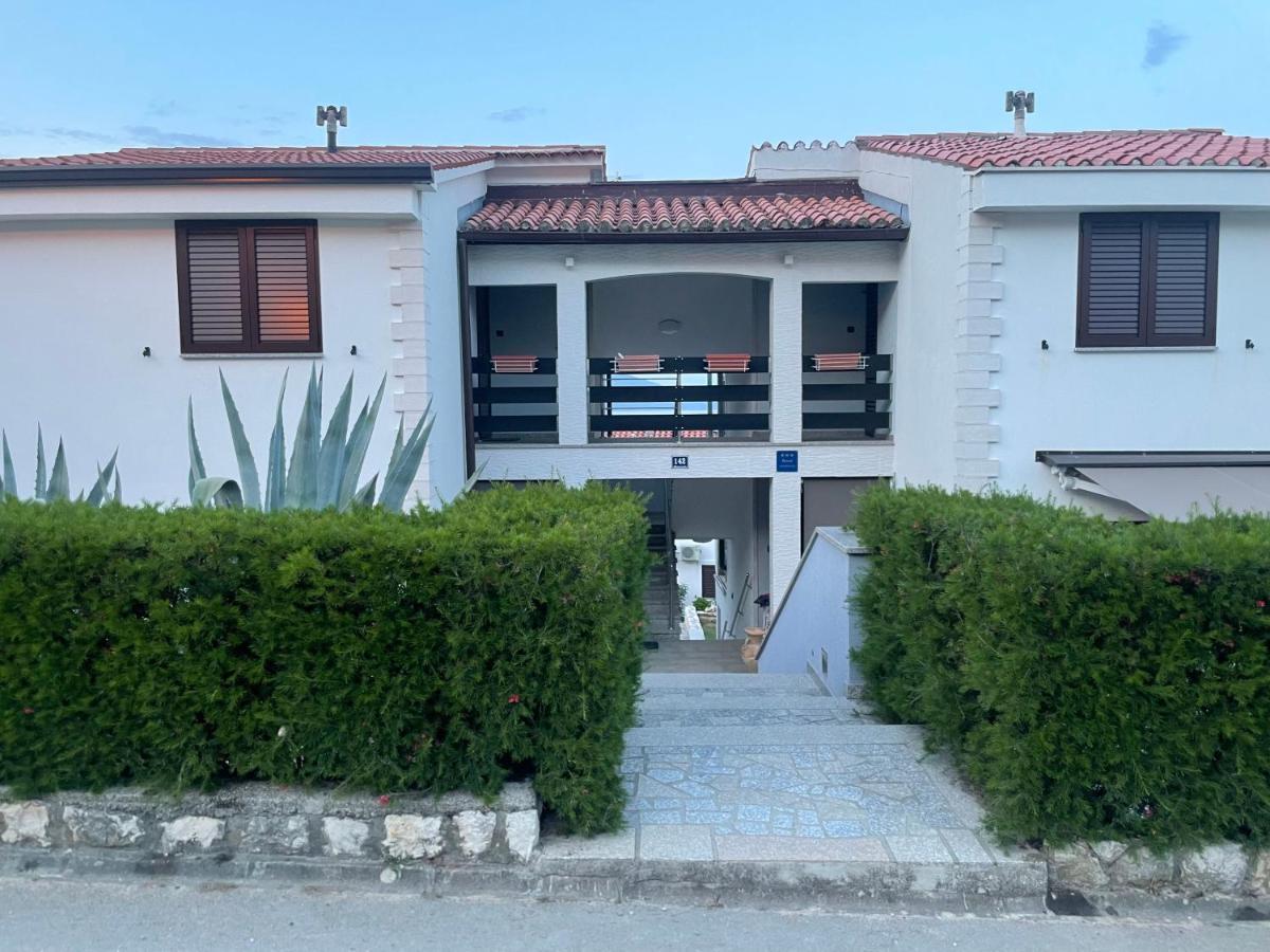 Residence4A-Appartamento Bianco Ravni Zewnętrze zdjęcie