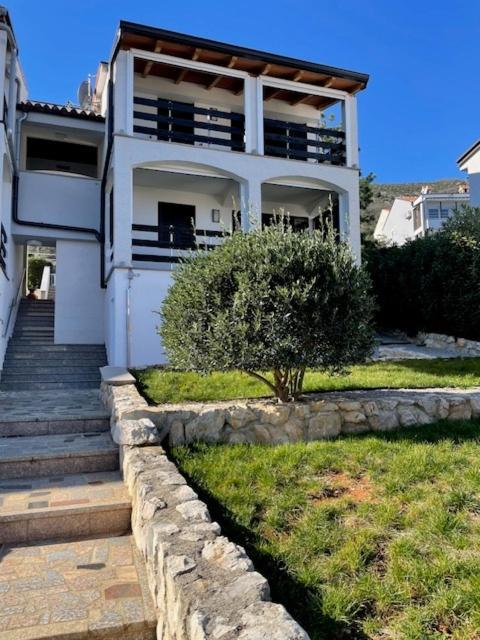 Residence4A-Appartamento Bianco Ravni Zewnętrze zdjęcie