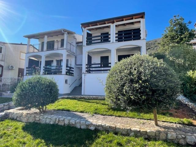 Residence4A-Appartamento Bianco Ravni Zewnętrze zdjęcie